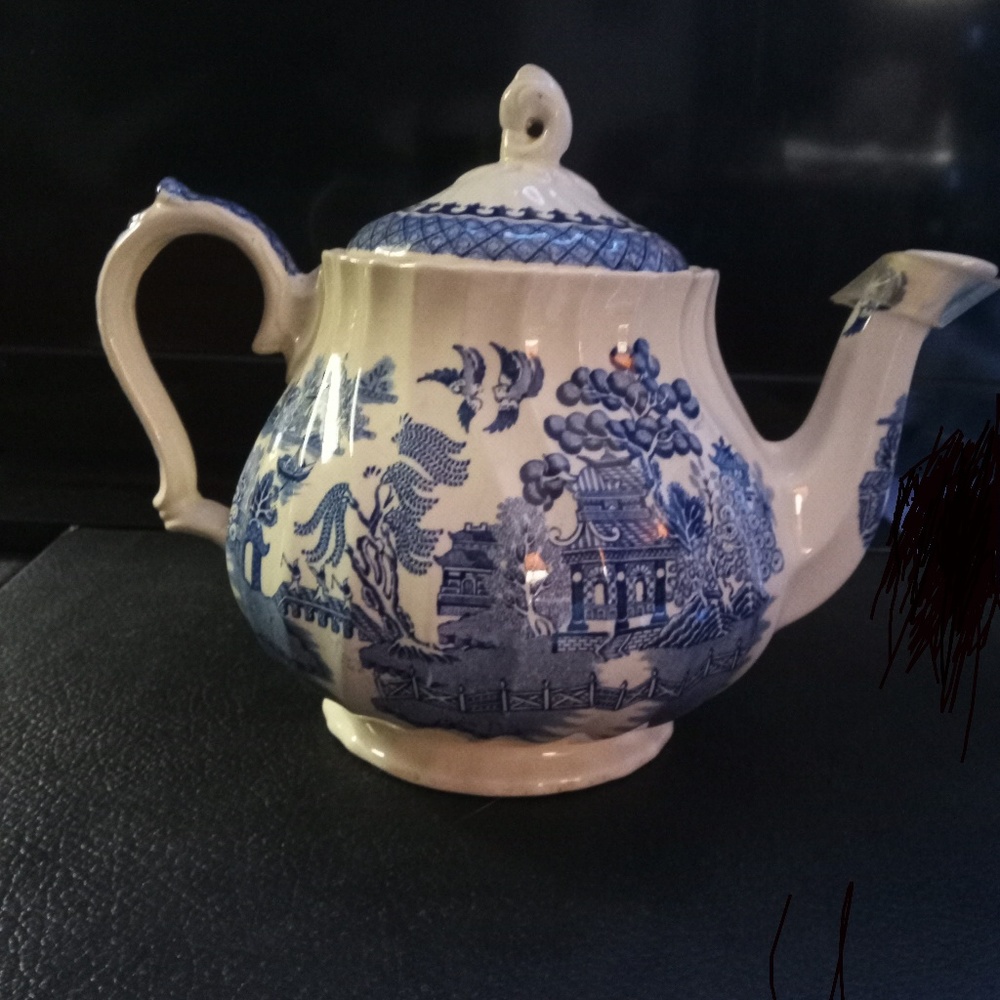 Sadler England Blue Willow Collectors Tea Pot